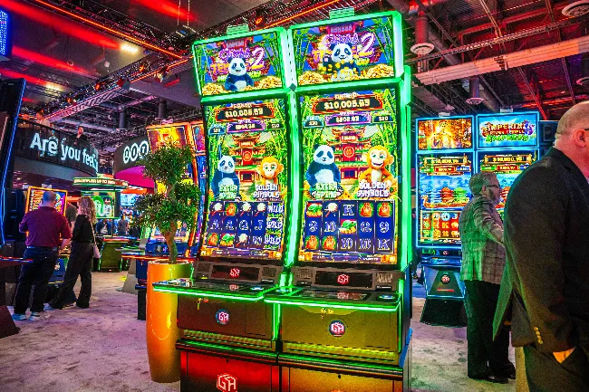 MERKUR presents in Las Vegas the new Mod Ex C49 with a 49-inch curved screen MERKUR presents in Las Vegas the new Mod Ex C49 with a 49-inch curved screen