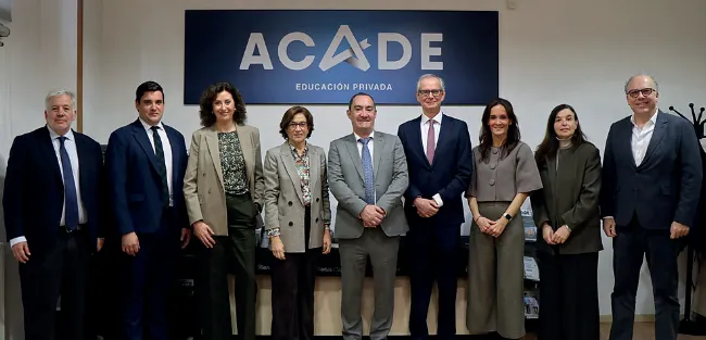 Pedro García Aguado lleva el Proyecto FES al gran encuentro de la educación privada: “Educar y acompañar, no únicamente restringir”
