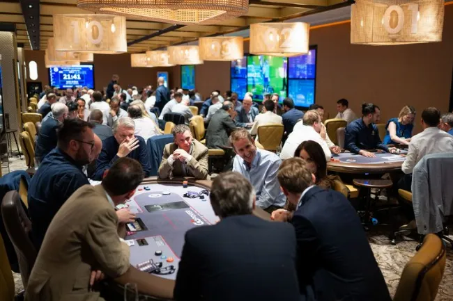 Rank Group recauda más de 28.500 libras para cuidadores no remunerados Rank Group recauda más de 28.500 libras para cuidadores no remunerados