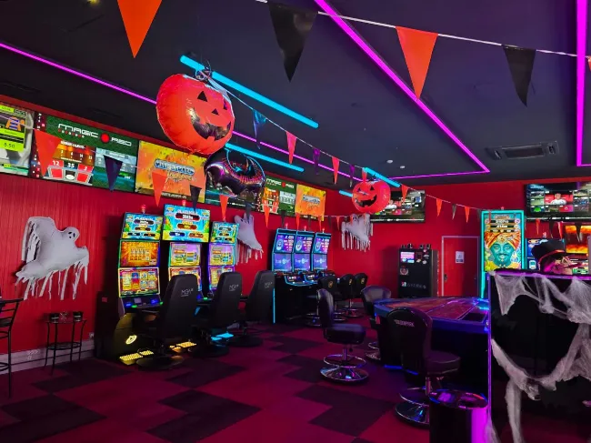 GoldenPark decora sus salas de Halloween para cuidar la experiencia del cliente