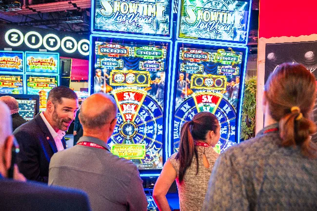 MERKUR presents in Las Vegas the new Mod Ex C49 with a 49-inch curved screen MERKUR presents in Las Vegas the new Mod Ex C49 with a 49-inch curved screen