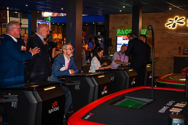 MERKUR presents in Las Vegas the new Mod Ex C49 with a 49-inch curved screen